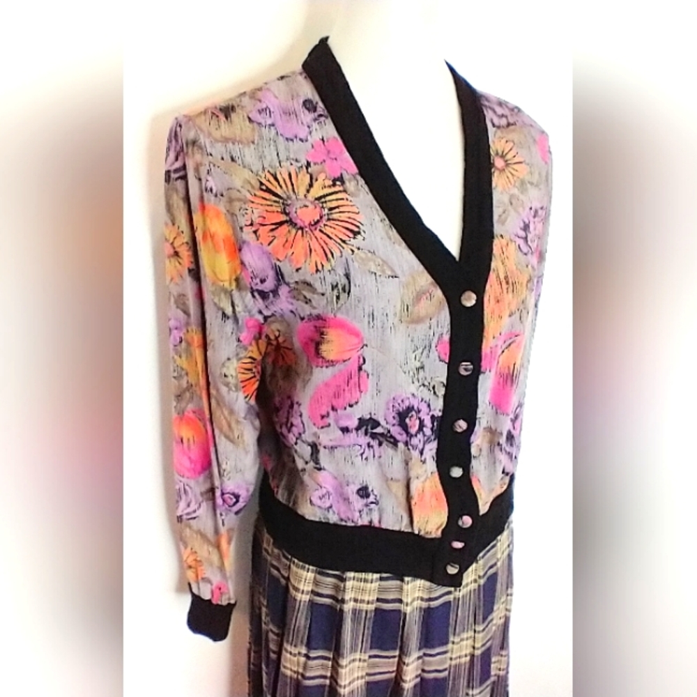 VINTAGE ITALIAN SILK WOOL FINISHED BLOUSE